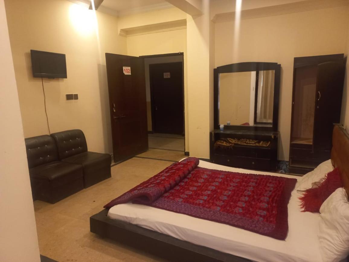 Hotel Tulip Inn Rawalpindi Exterior foto